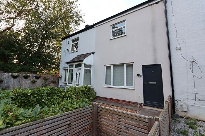 2 Bedroom Terraced House To Rent In Lower Moss Lane, Whitefield, M45