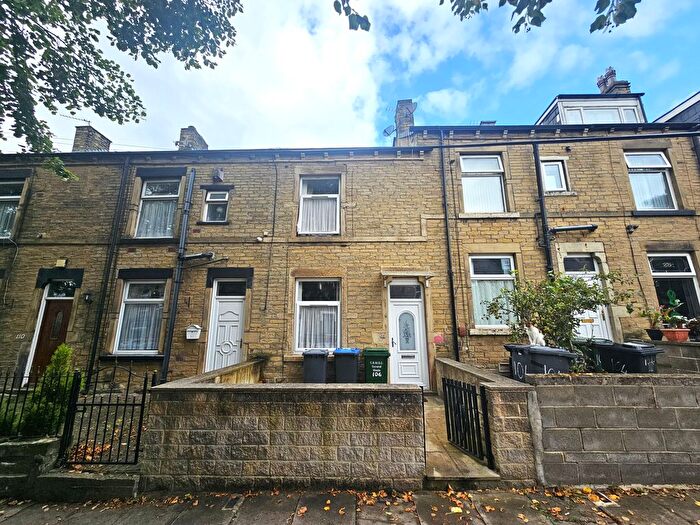 3 Bedroom Terraced House For Sale In Curzon Road, Bradford, BD3