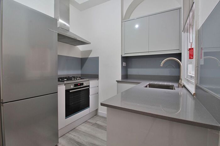 3 Bedroom Semi-Detached House To Rent In Thornbury Road, Isleworth, TW7