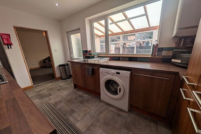 4 Bedroom Terraced House To Rent In Mona Street, Beeston, NG9