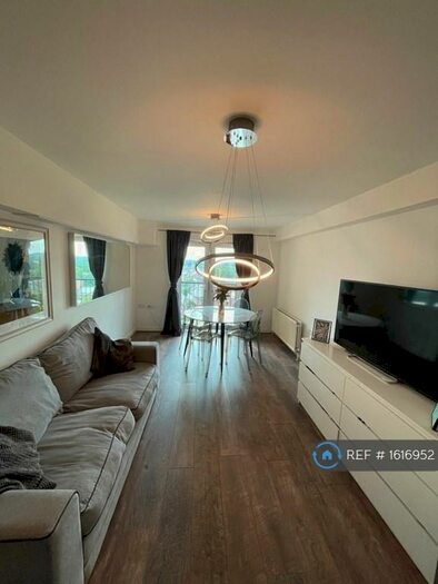 1 Bedroom Flat To Rent In West Hill, Kent, DA1