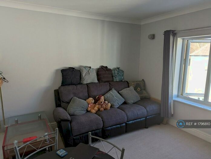 1 Bedroom Flat To Rent In Forge House, Canterbury, CT1
