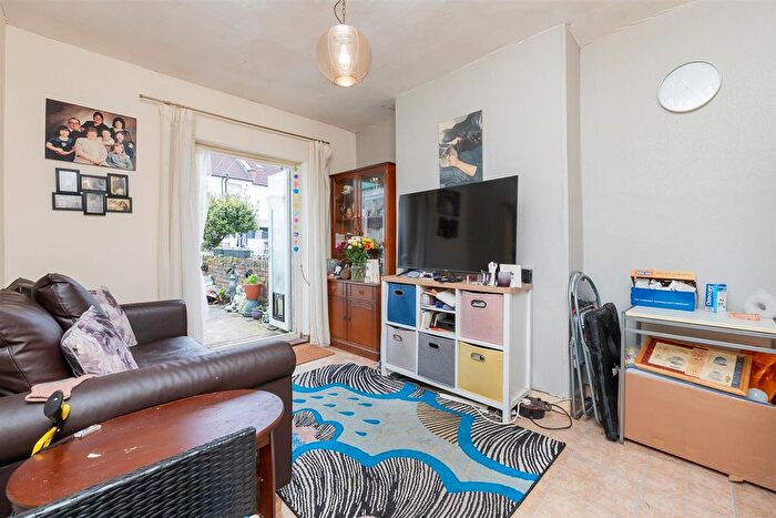 3 Bedroom Property For Sale In Mildred Street, Bristol, BS5