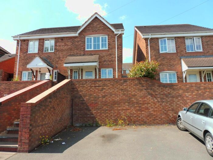 2 Bedroom Property To Rent In Bedford Road, West Bromwich, B71