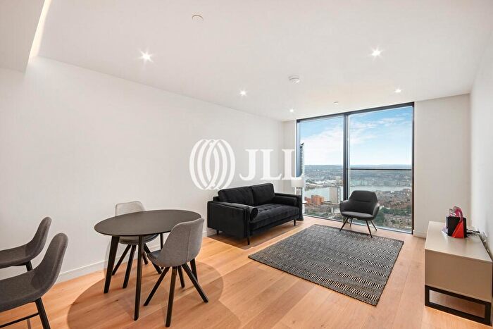 1 Bedroom Flat To Rent In Hampton Tower, Marsh Wall, E14
