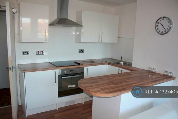 4 Bedroom Flat To Rent In Pitmedden Crescent, Aberdeen, AB10