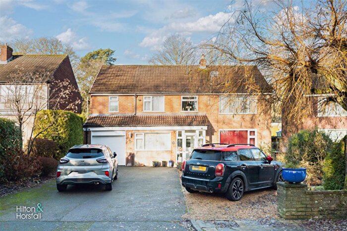 4 Bedroom Detached House For Sale In Linden Close, Barrowford, BB9