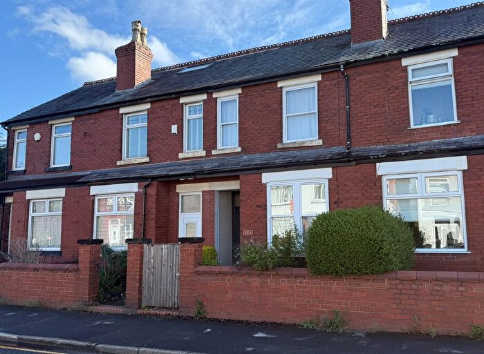 4 Bedroom Terraced House To Rent In Hulme Hall Road, Cheadle Hulme, SK8