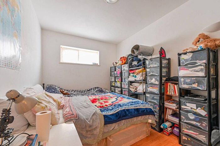 1 Bedroom Flat For Sale In Finches Court Mews, Docklands, London, E14