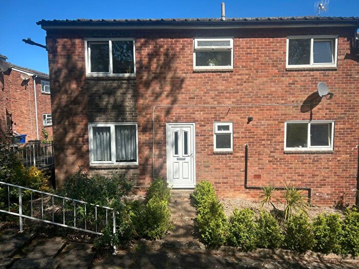 3 Bedroom Terraced House For Sale In York Close, Bury St. Edmunds, IP33