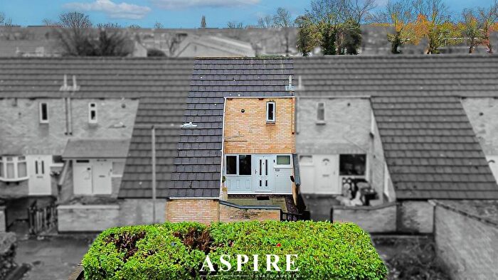 3 Bedroom Terraced House For Sale In Broomfields, Basildon, SS13