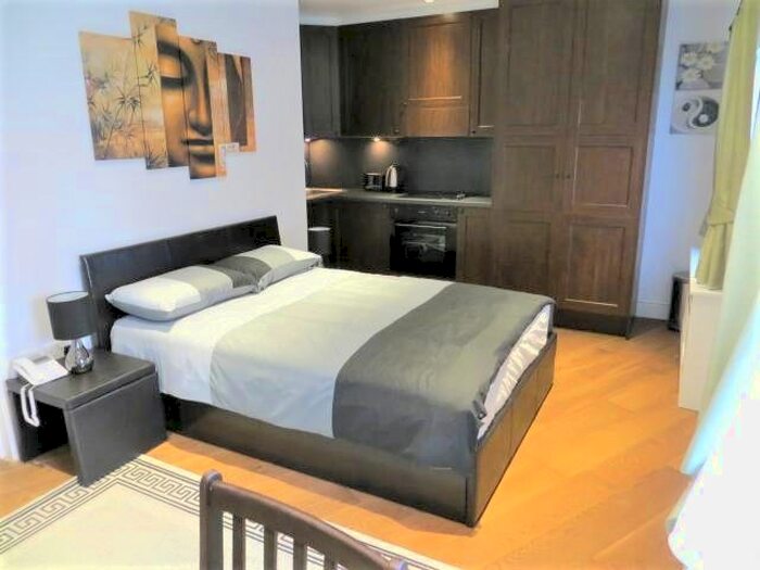 Studio To Rent In Fulham Palace Road, Hammersmith, London, W6