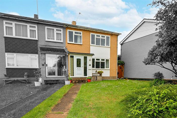 3 Bedroom End Of Terrace House To Rent In Hullbridge Road, Rayleigh, SS6