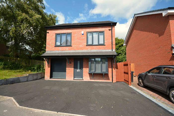 4 Bedroom Detached House To Rent In Mode Hill, Whitefield, M45