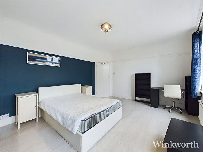 2 Bedroom Property To Rent In Northfield Avenue, London, W5