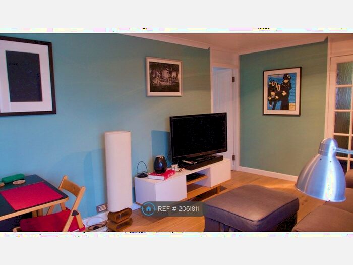 2 Bedroom Flat To Rent In St. Ann's Hill, London, SW18