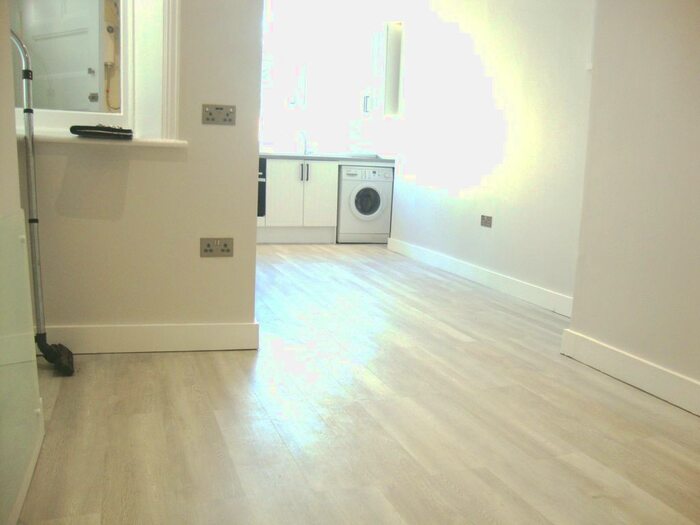 1 Bedroom Studio To Rent In East End Road, Finchley, N2