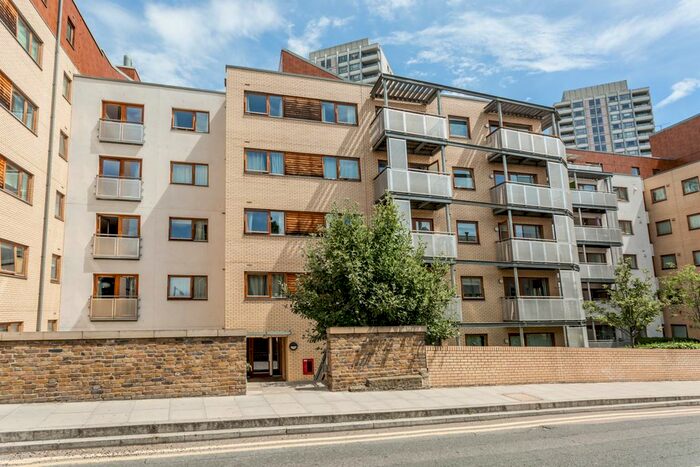 2 Bedroom Flat To Rent In Campbell Road, London, E3