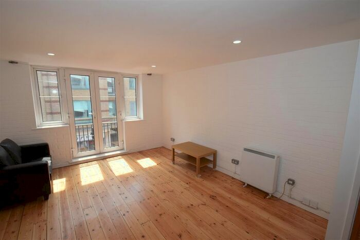 Studio To Rent In Lower Marsh, London, SE1