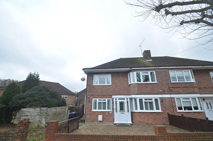 2 Bedroom Maisonette For Sale In Cheston Avenue, Shirley, Croydon, CR0