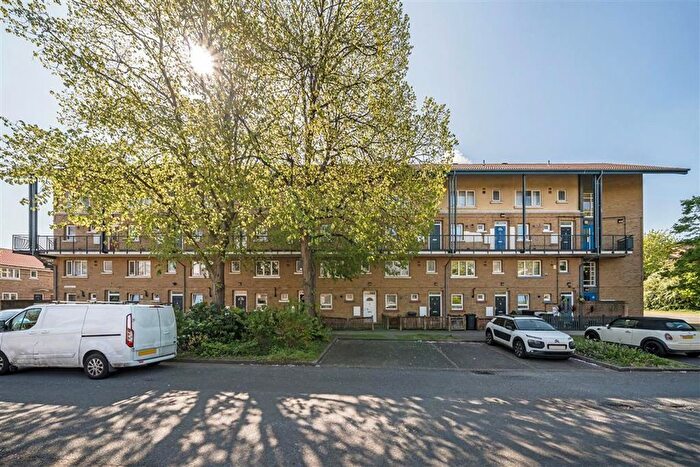 2 Bedroom Flat To Rent In Chubworthy Street, New Cross, SE14