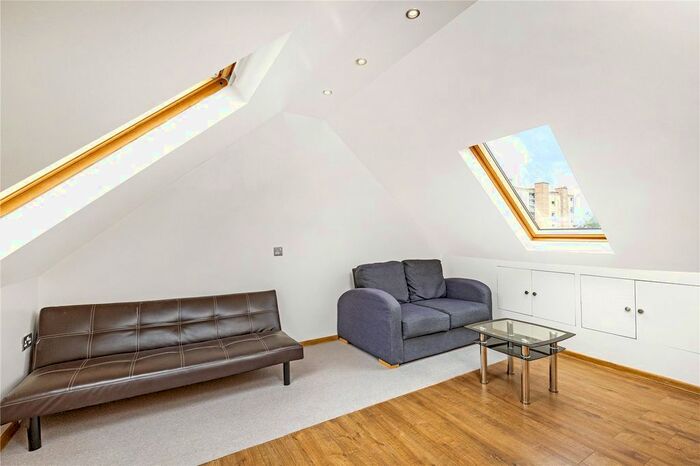 4 Bedroom Flat To Rent In Rowditch Lane, London, SW11
