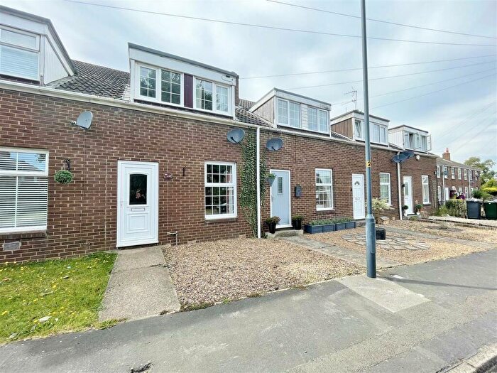 3 Bedroom Terraced House For Sale In Hawthorn Garth, Kellington, DN14