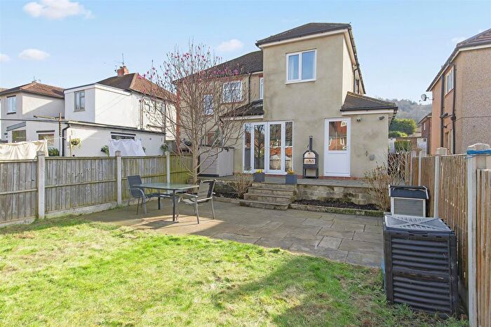 3 Bedroom Semi-Detached House For Sale In Maylea Drive, Otley, LS21