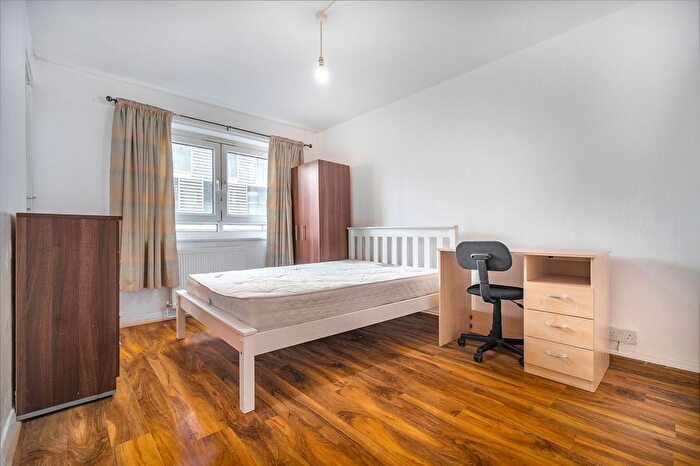 3 Bedroom Flat To Rent In Stafford Cripps House, Clem Attlee Court, Fulham, London, SW6