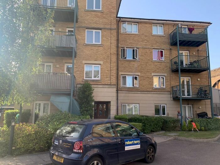2 Bedroom Flat To Rent In Harrow, Middlesex, HA2