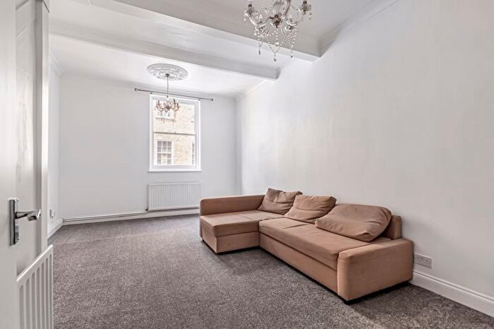 1 Bedroom Flat To Rent In Strutton Ground, Westminster, London, SW1P