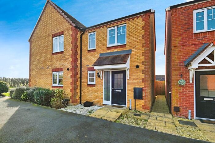 2 Bedroom Semi-Detached House For Sale In Byford Drive, Polesworth, Tamworth, B78