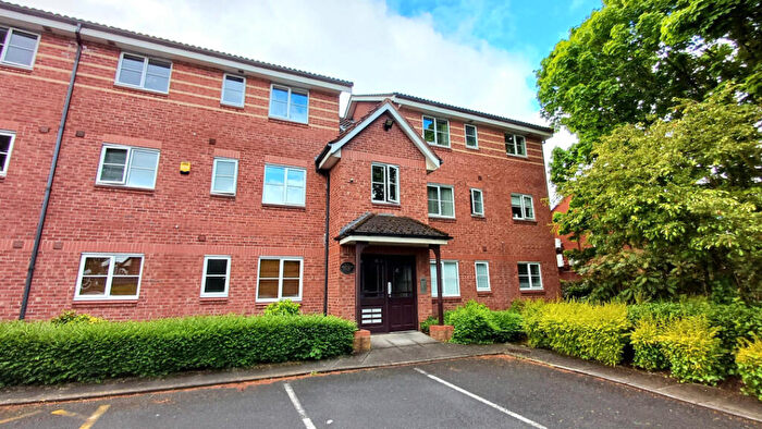 2 Bedroom Flat For Sale In Dialstone Lane, Stockport, SK2
