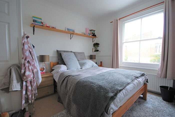3 Bedroom Maisonette To Rent In Boundaries Road, Balham, SW12