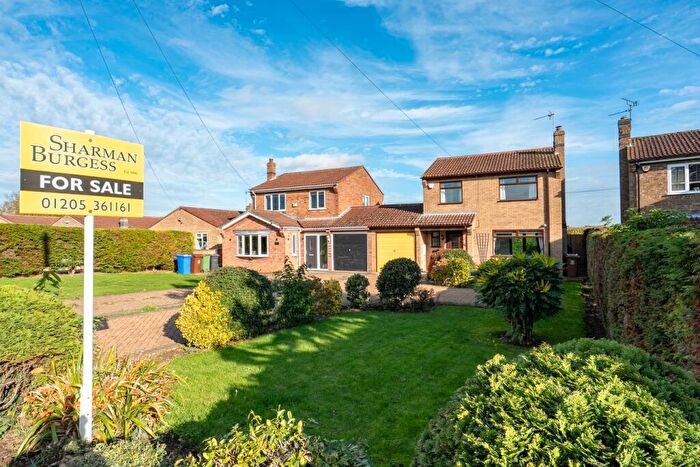 3 Bedroom Link Detached House For Sale In Tarry Hill, Swineshead, Boston, PE20