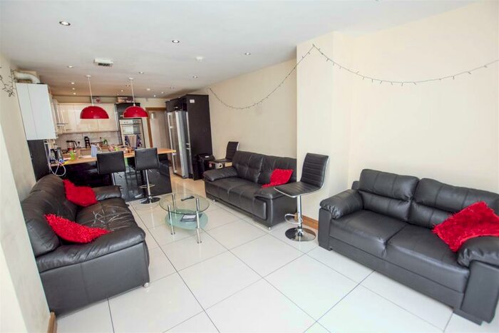 6 Bedroom House To Rent In Hubert Road, Selly Oak, Birmingham, B29