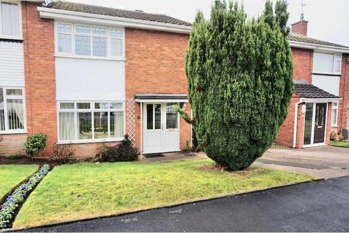 3 Bedroom Semi-Detached House To Rent In Woodridge Road, Halesowen, B63