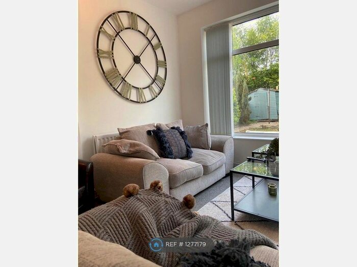 4 Bedroom Semi-Detached House To Rent In Hilary Avenue, Liverpool, L14