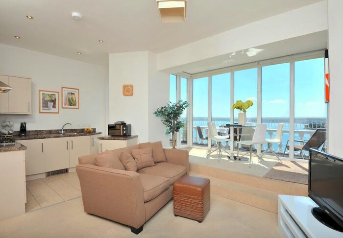 1 Bedroom Flat To Rent In Warren Road, Torquay, TQ2