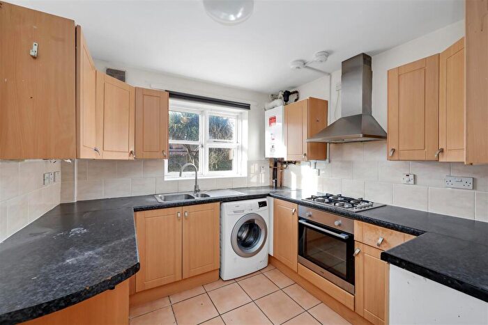 4 Bedroom End Of Terrace House For Sale In Yeats Close, London, NW10