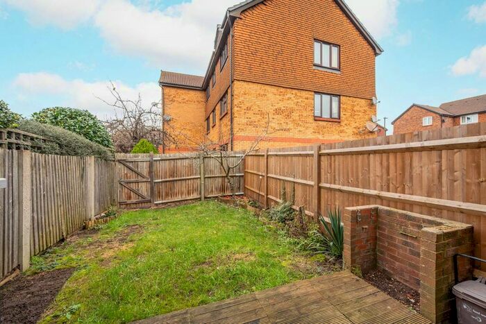 2 Bedroom End Of Terrace House To Rent In North Road, Wimbledon, London, SW19