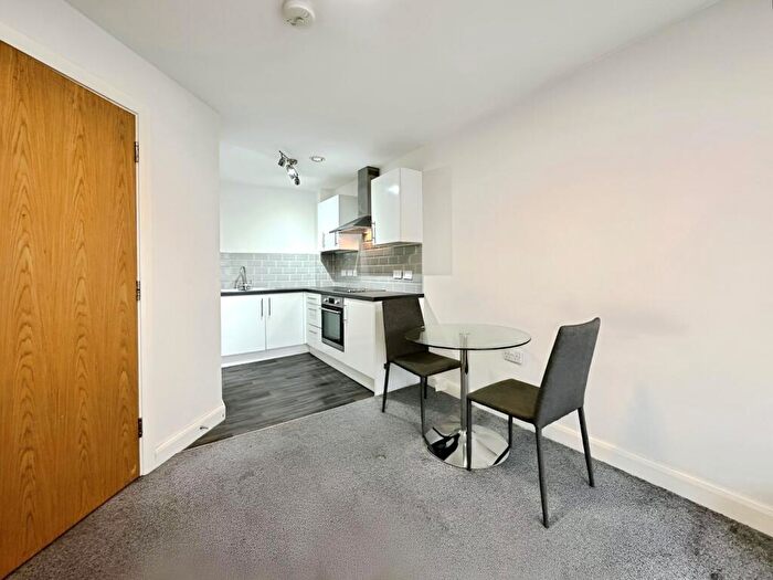 1 Bedroom Flat To Rent In Skinner Lane, Leeds, West Yorkshire, LS7