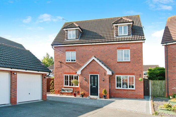 5 Bedroom Detached House For Sale In Royal Birkdale Way, Normanton, WF6