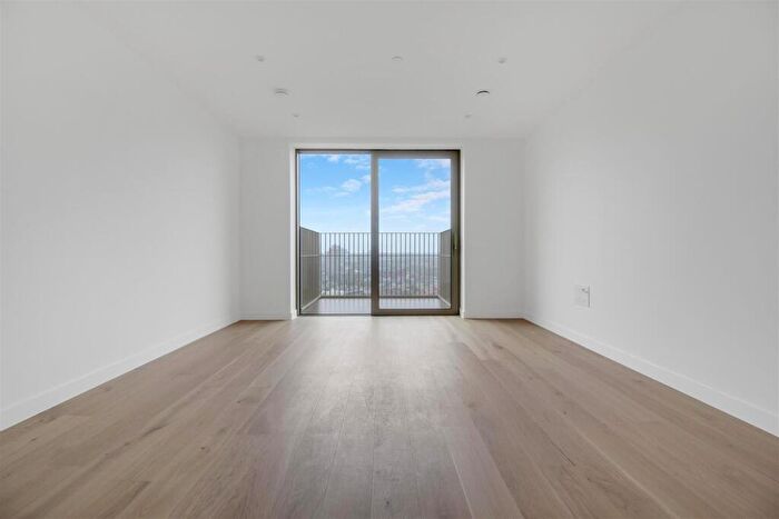 2 Bedroom Apartment To Rent In Station Road, Tottenham Hale, London, N17