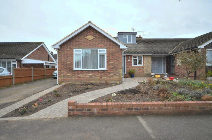 3 Bedroom Bungalow To Rent In Chalfont Drive, Rainham, ME8
