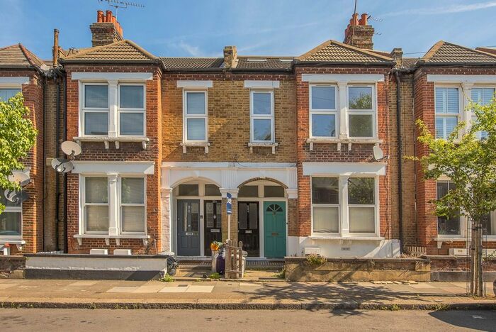 3 Bedroom Maisonette To Rent In Renmuir Street, London, SW17