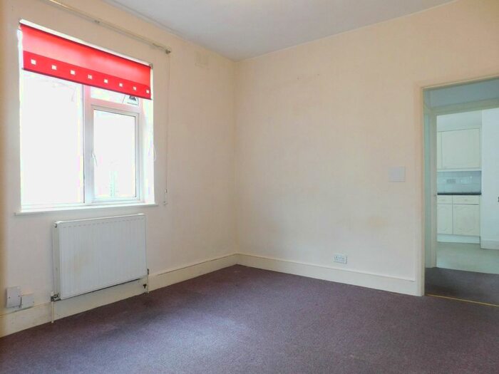 Studio To Rent In Greenford Avenue, Hanwell, London W7