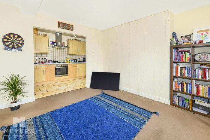 2 Bedroom Flat For Sale In High Street, Poole Town Centre, BH15