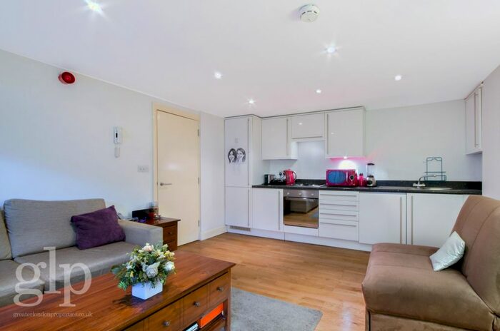 1 Bedroom Flat To Rent In St Martins Lane, Covent Garden, WC2N