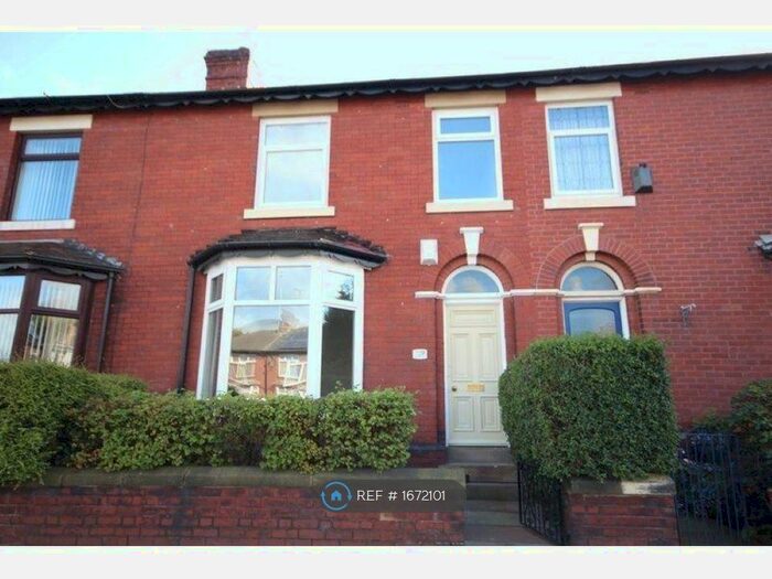 3 Bedroom Terraced House To Rent In Edenfield Road, Rochdale, OL11